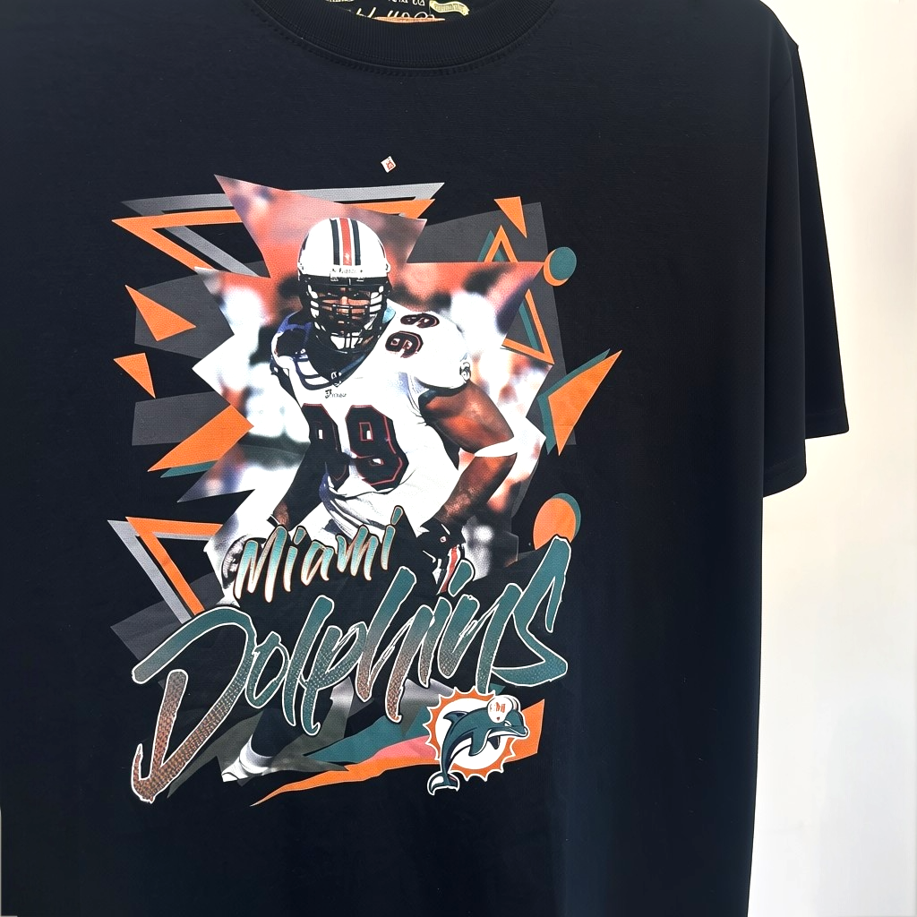 Mitchell & Ness Jason Taylor Miami Dolphins Throwback T-Shirt – Black