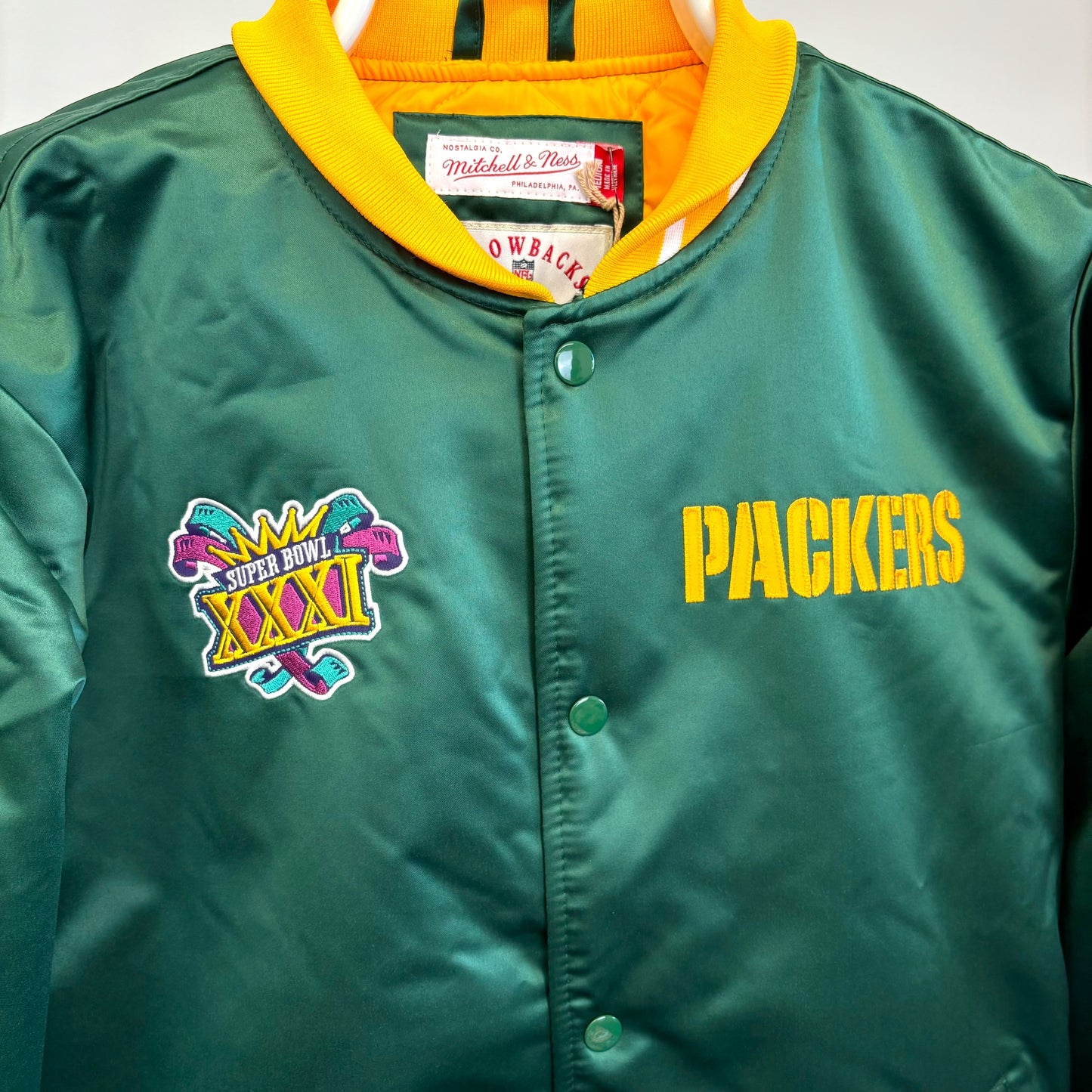 Mitchell & Ness Green Bay Packers Heavyweight Satin Jacket