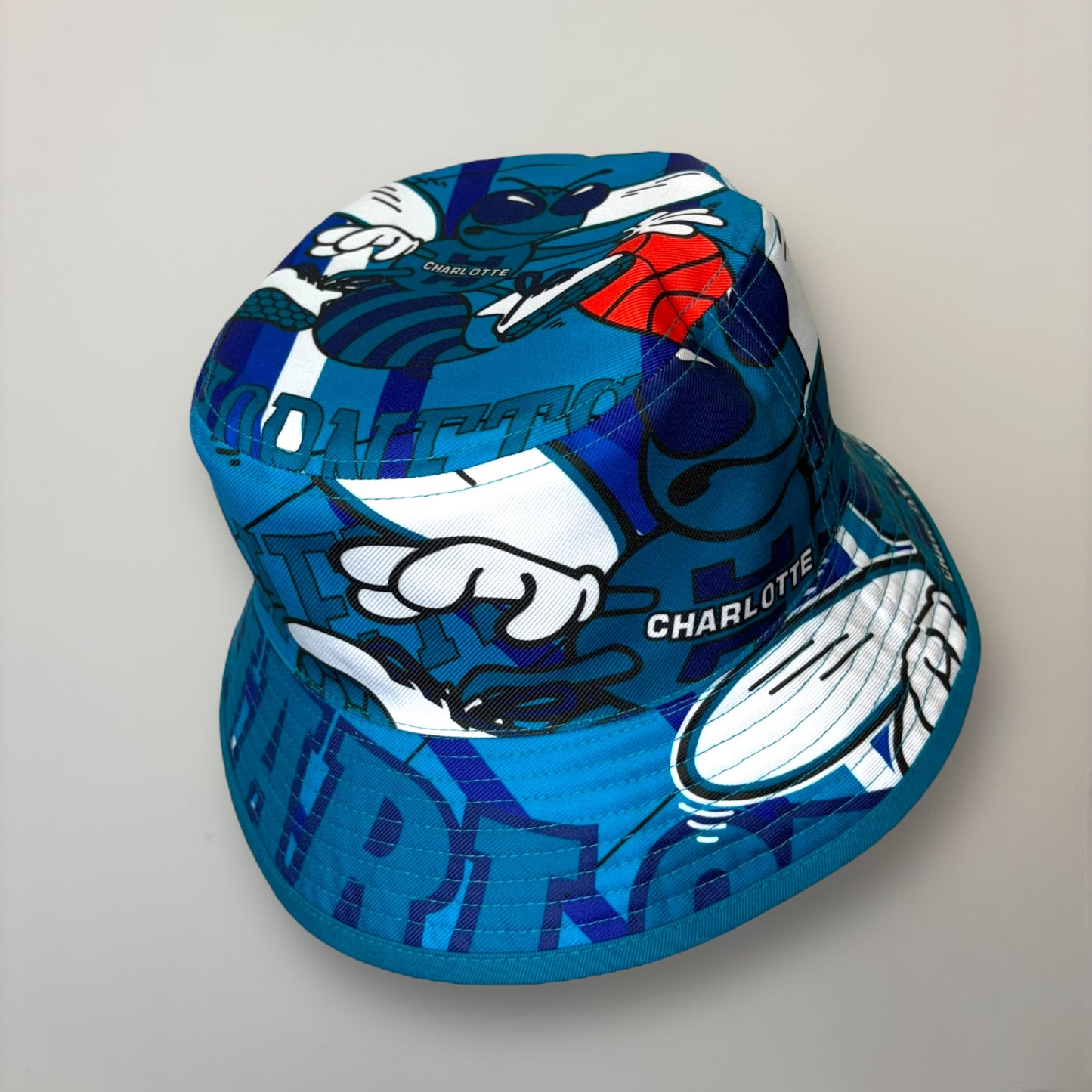 Mitchell & Ness Charlotte Hornets Reversible Bucket Hat