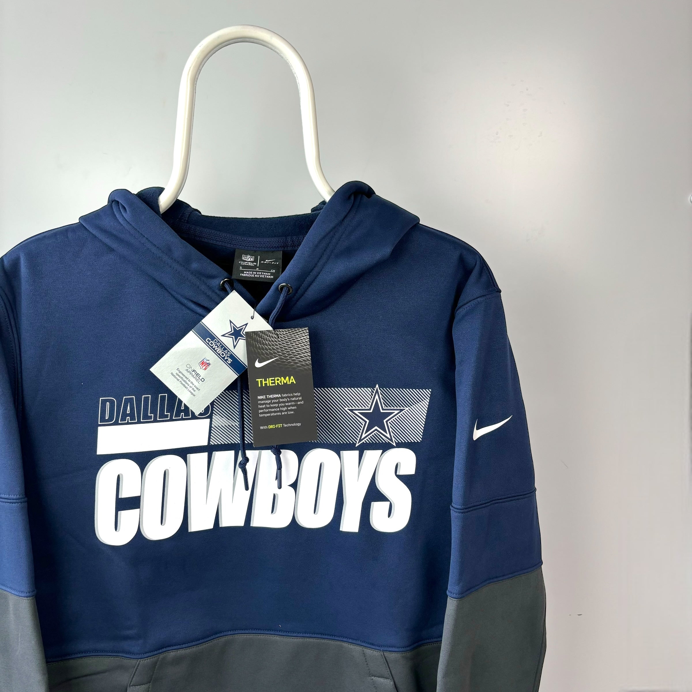 cowboys therma fit hoodie