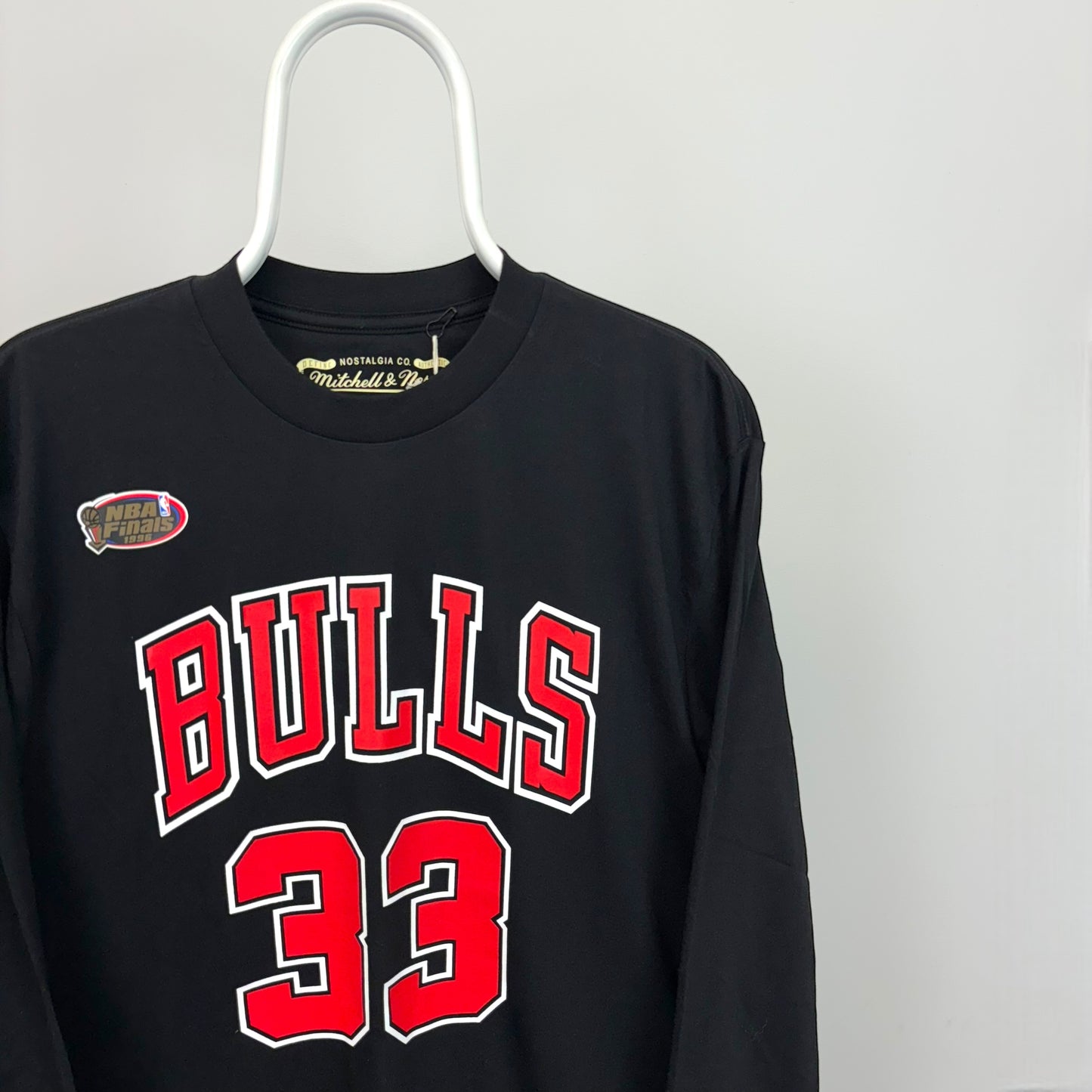 Mitchell & Ness Chicago Bulls #33 Long Sleeve T-Shirt