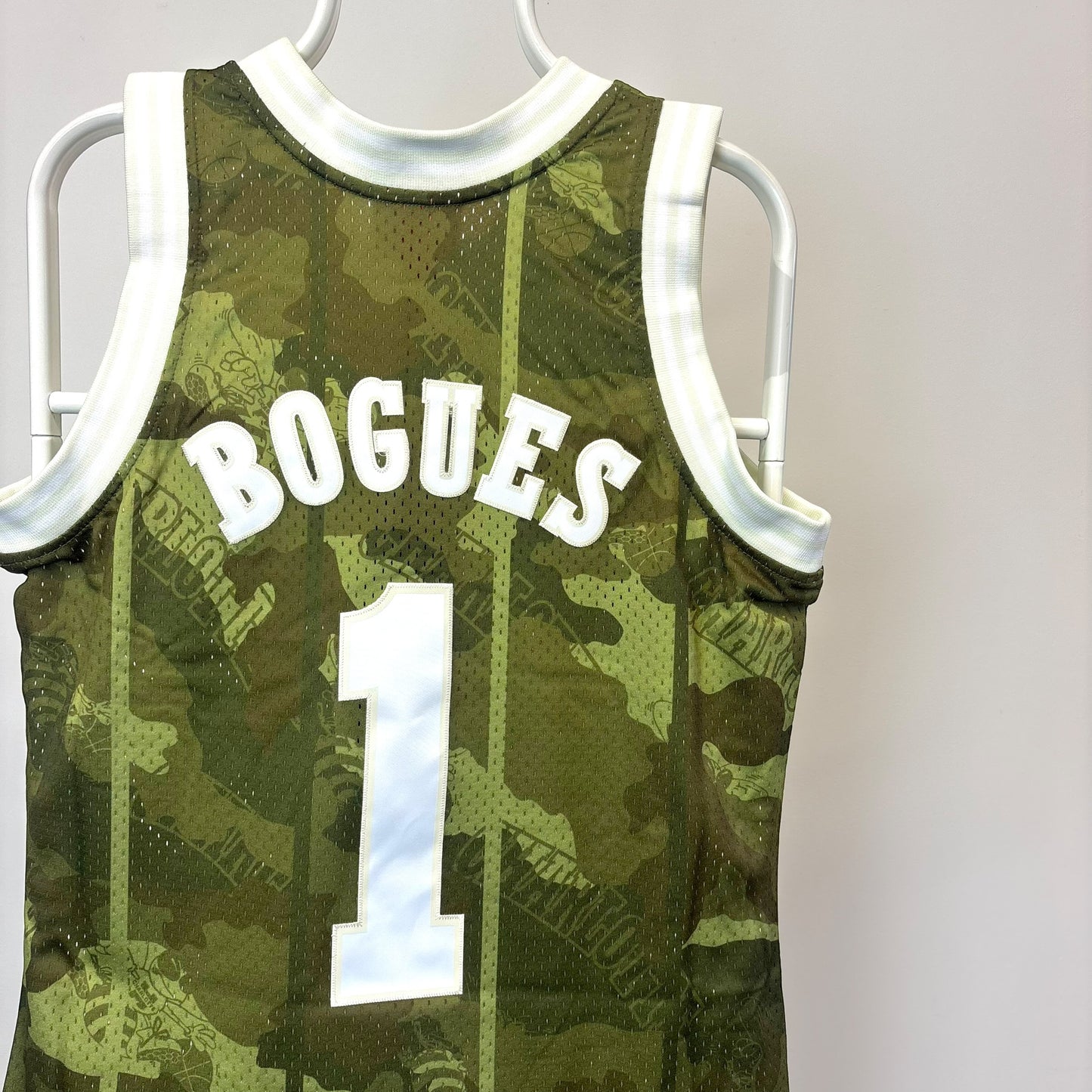 Mitchell & Ness Muggsy Bogues Charlotte Hornets Camo Swingman Jersey