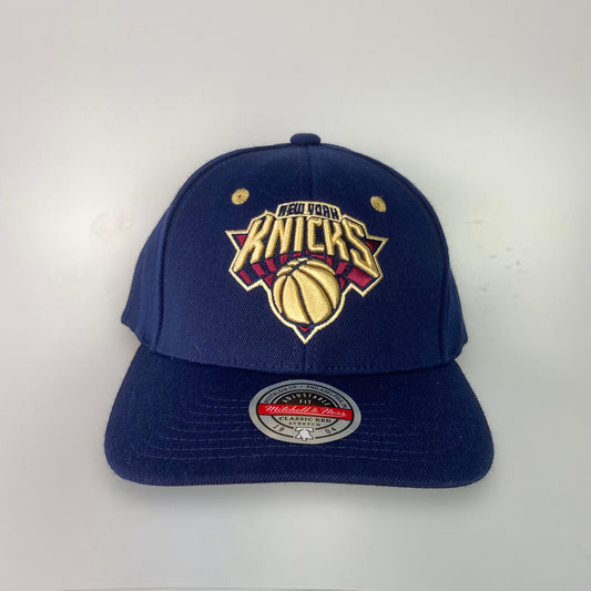 Deadstock Mitchell & Ness New York Knicks Snapback Hat