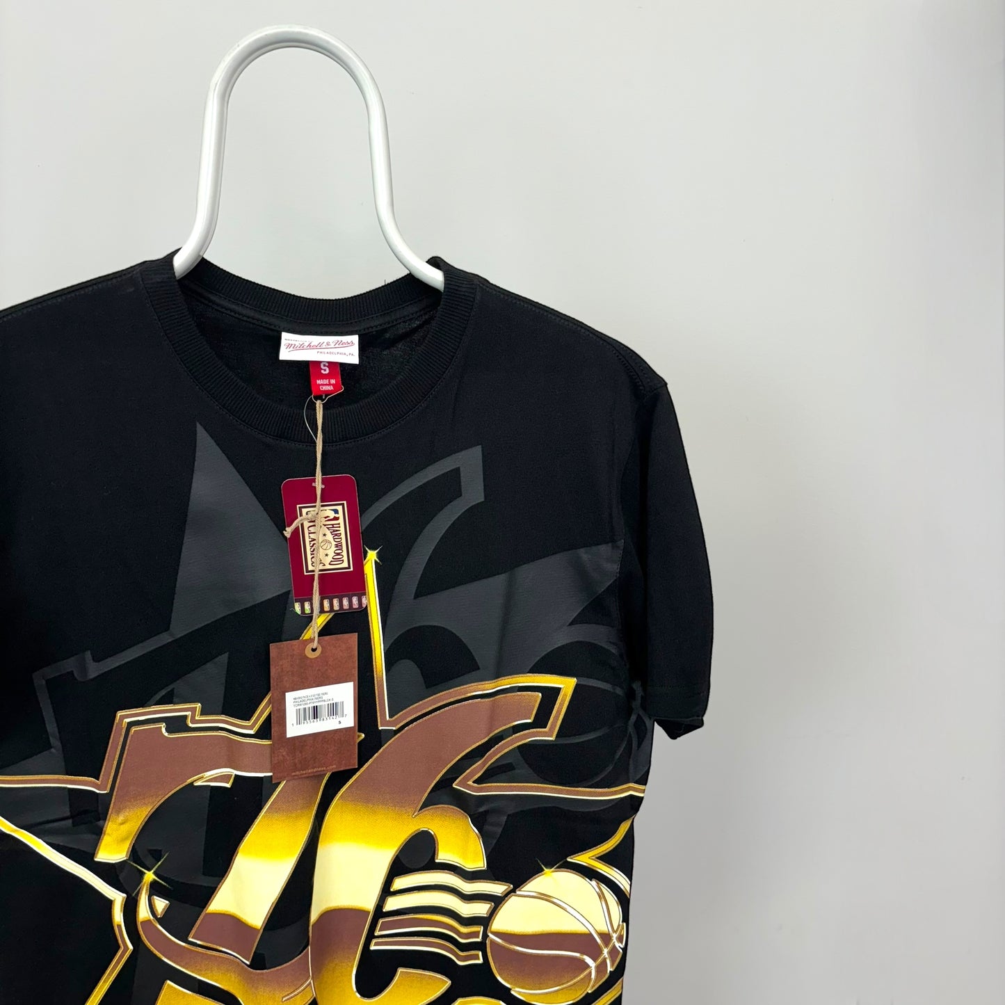 Mitchell & Ness Philadelphia 76ers Gold 4.0 Tee