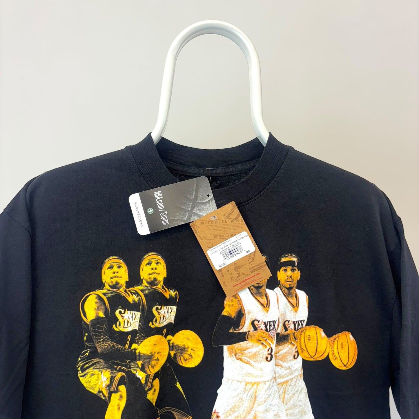 Mitchell & Ness Allen Iverson Watch My Step Graphic T-Shirt - Black