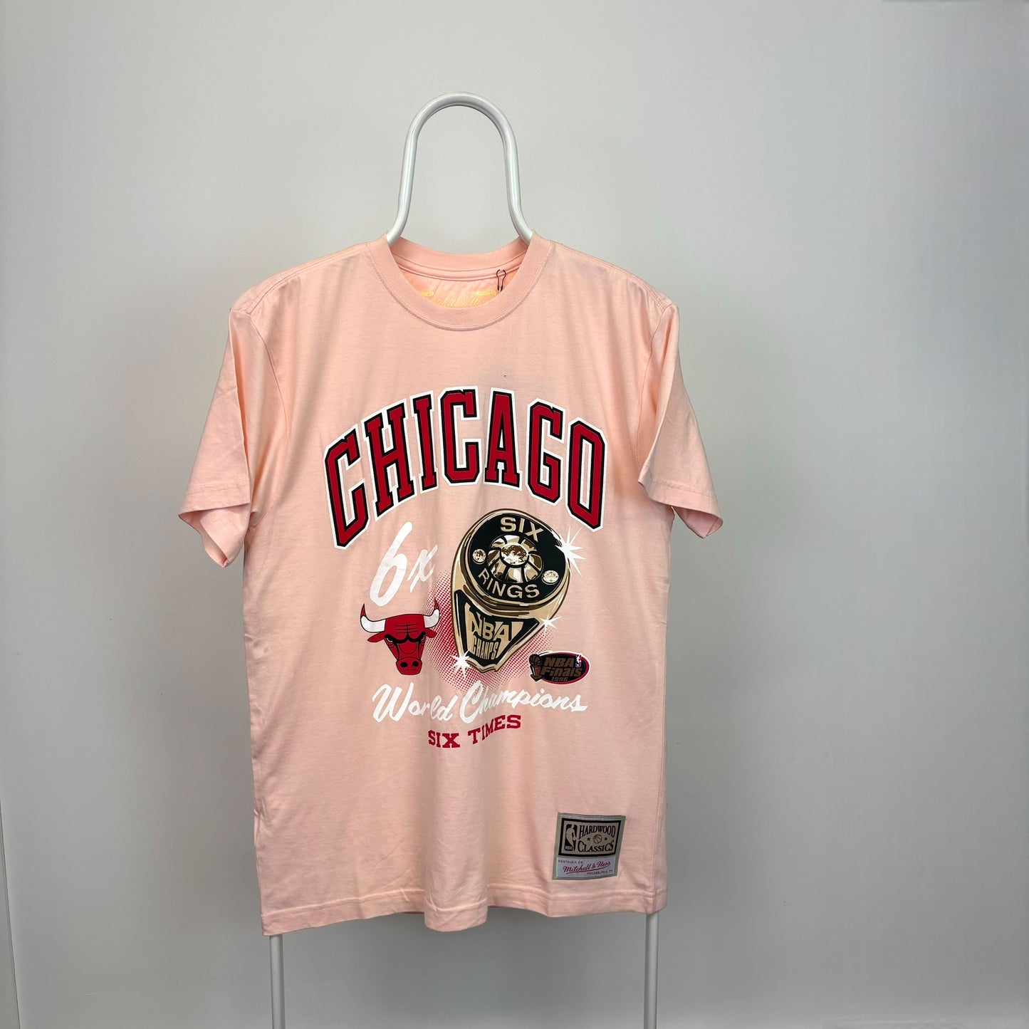 Mitchell & Ness Chicago Bulls 6x World Champions T-Shirt