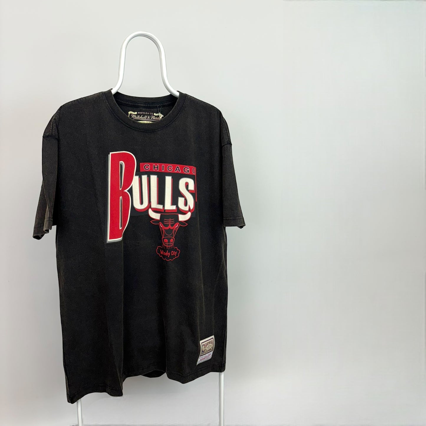 Mitchell & Ness Chicago Bulls Centre Circle T-Shirt