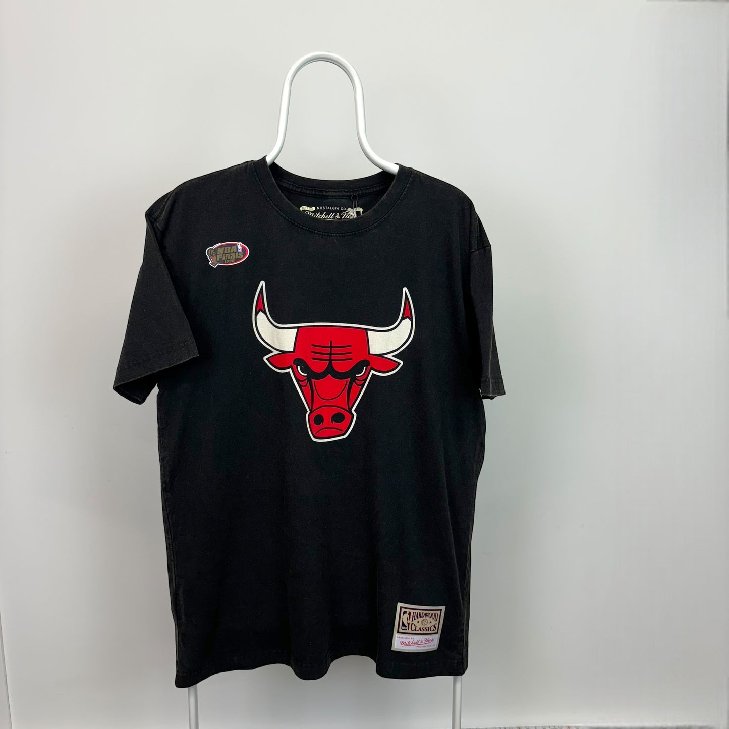 Mitchell & Ness Chicago Bulls Worn Logo T-Shirt