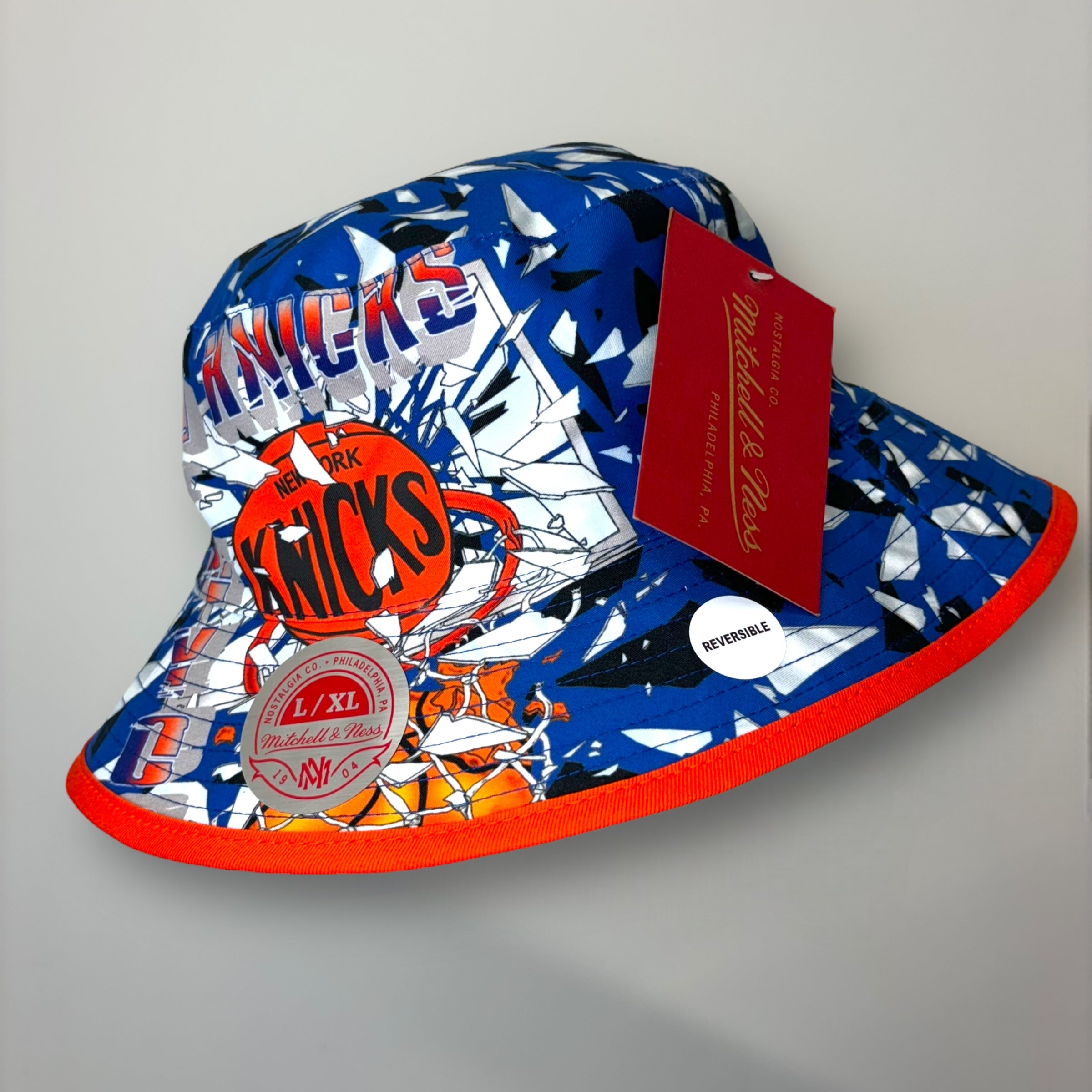 Mitchell Ness New York Knicks Reversible Shatter Bucket Hat