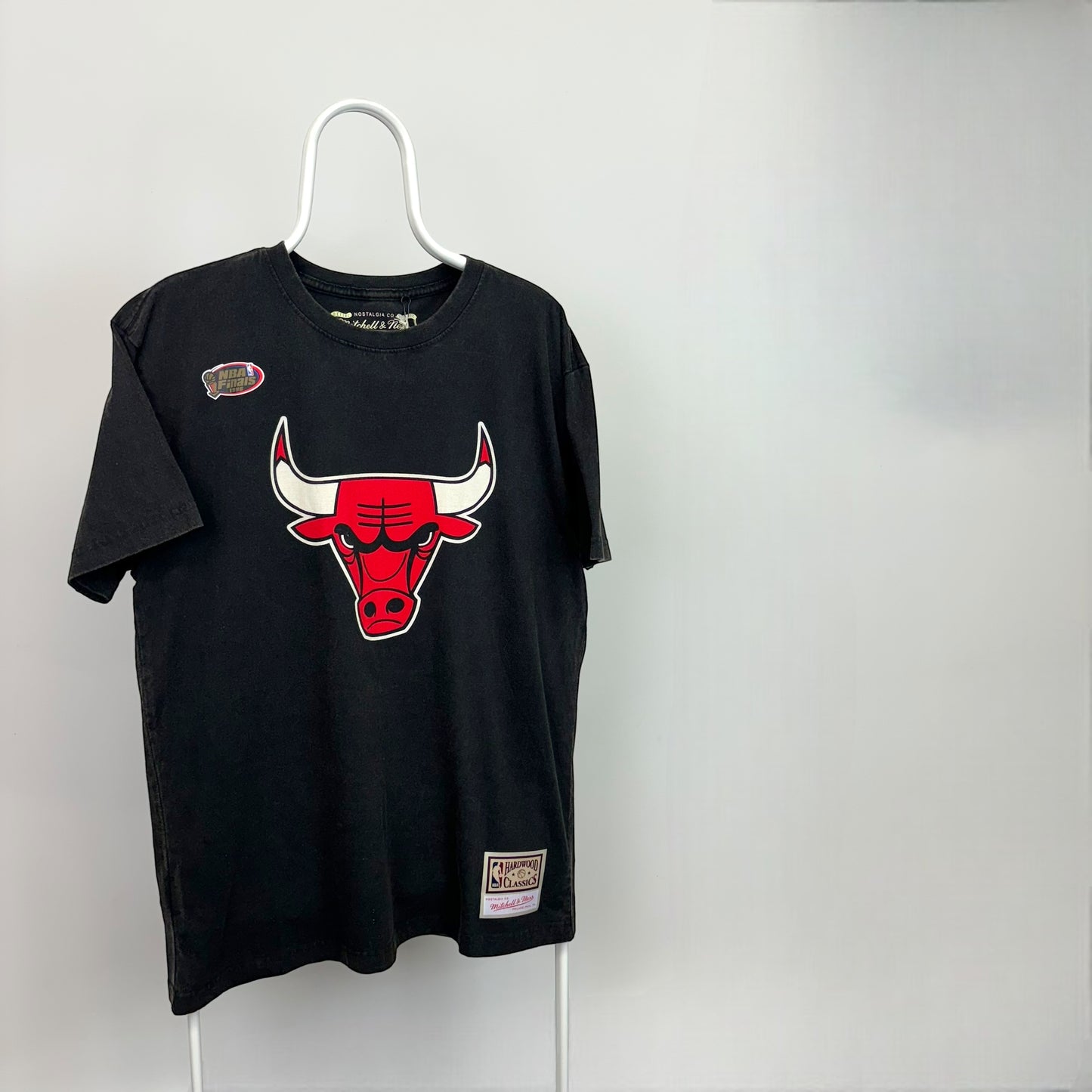 Mitchell & Ness Chicago Bulls Worn Logo T-Shirt