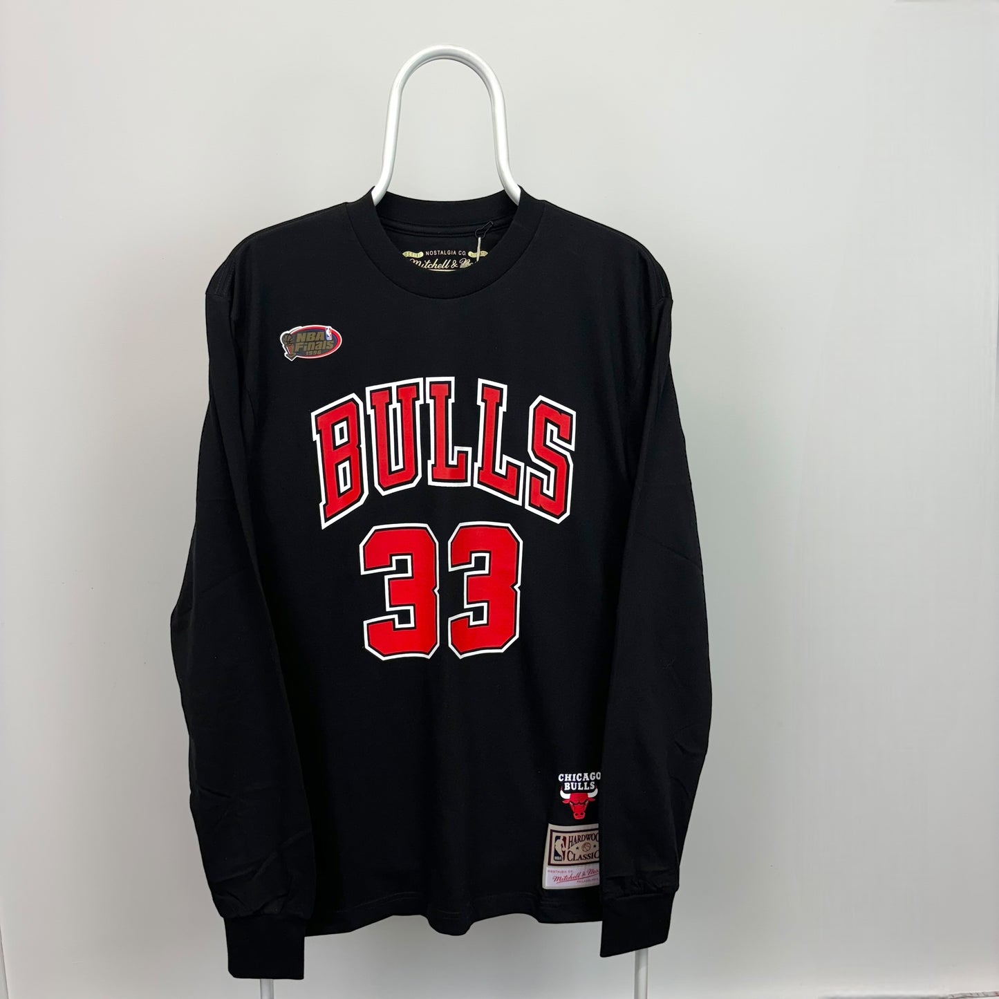 Mitchell & Ness Chicago Bulls #33 Long Sleeve T-Shirt