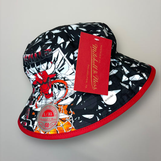 Mitchell & Ness Chicago Bulls Reversible Shatter Bucket Hat