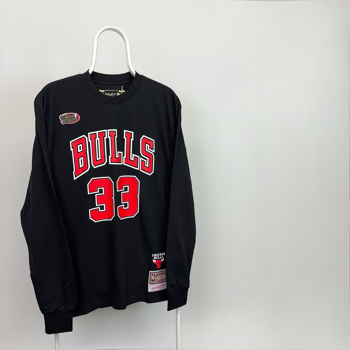 Mitchell & Ness Chicago Bulls #33 Long Sleeve T-Shirt