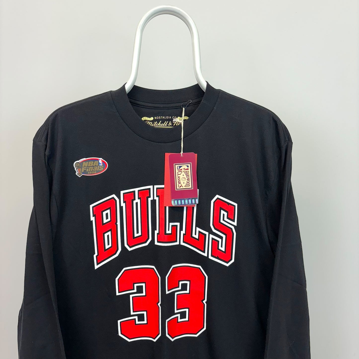 Mitchell & Ness Chicago Bulls #33 Long Sleeve T-Shirt