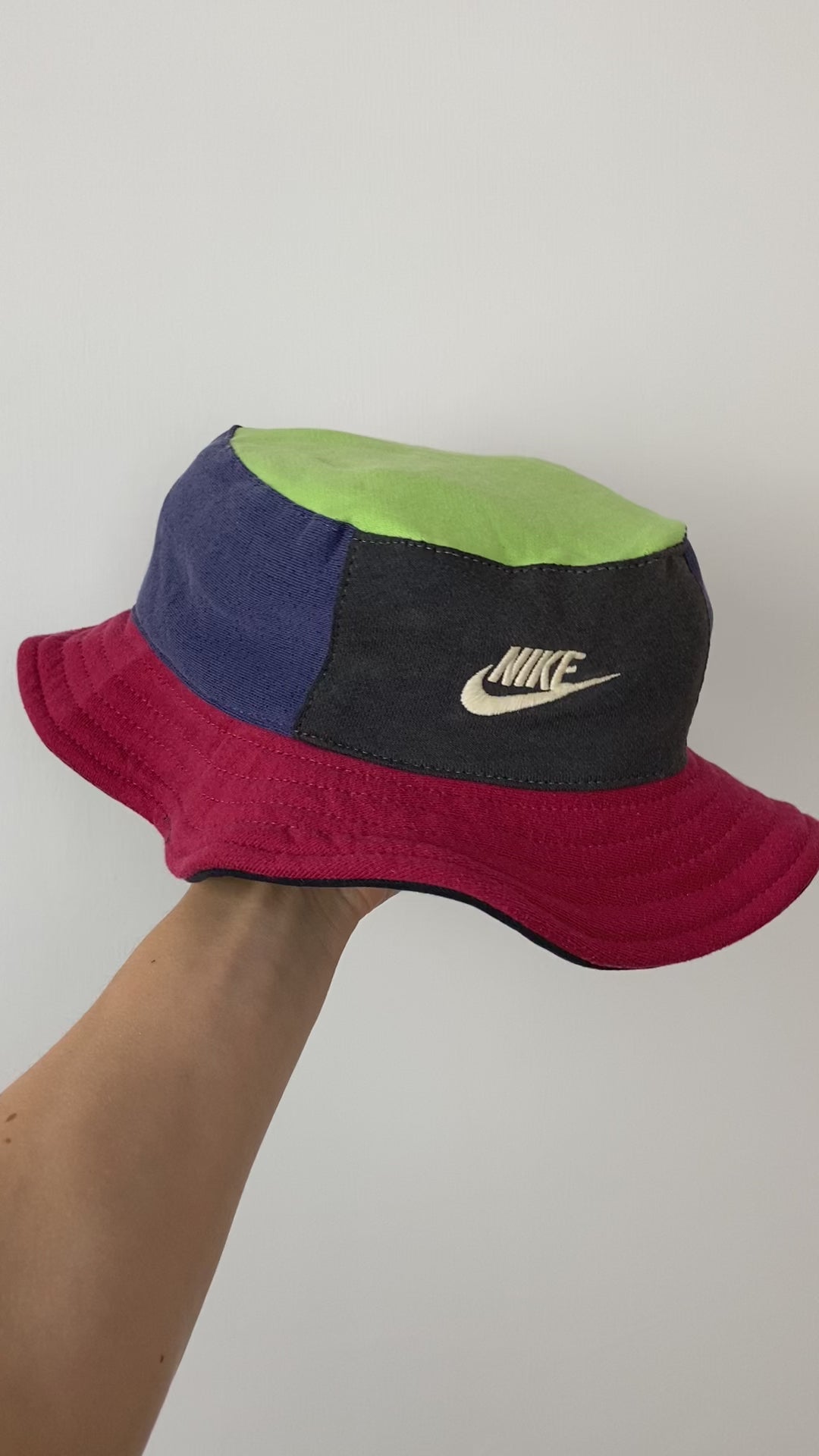 Nike bucket hat with pocket on sale